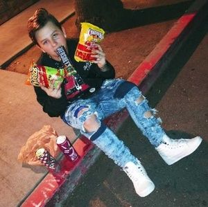 Meet your Posher, Skyy